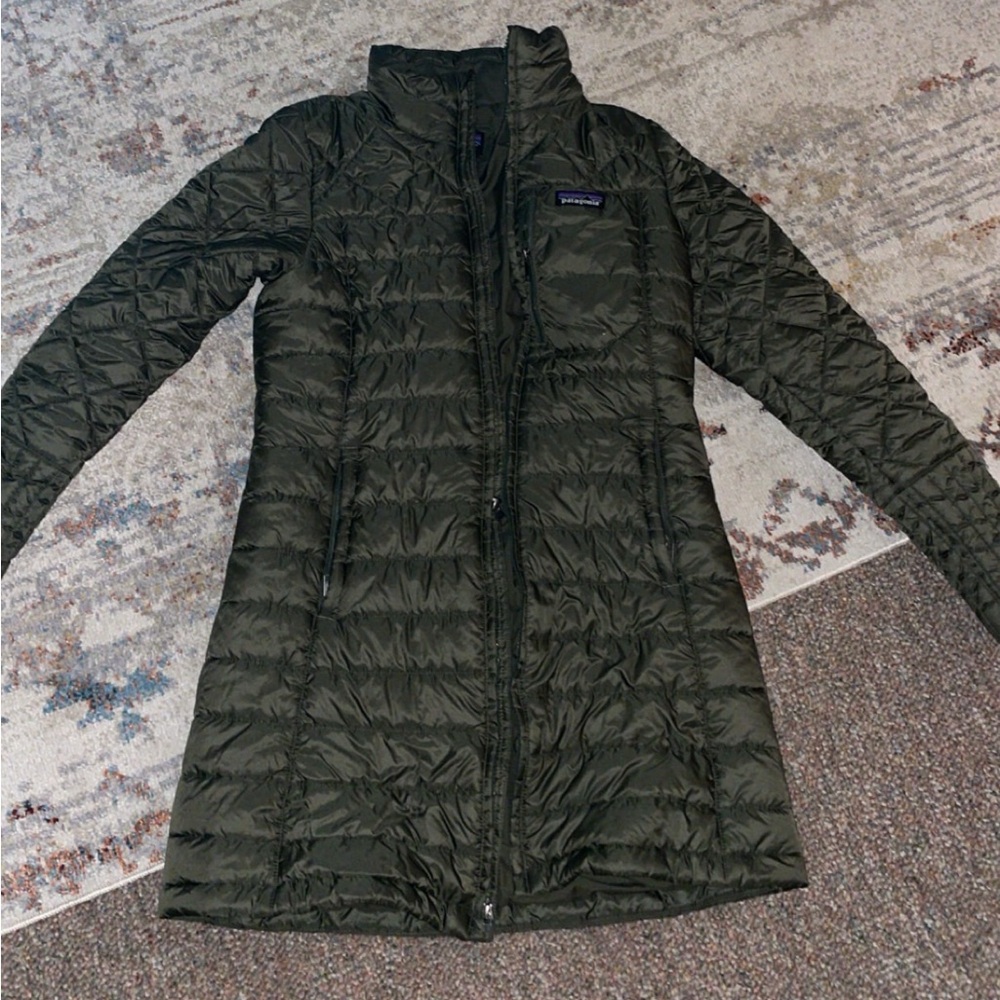 Green Patagonia jacket
